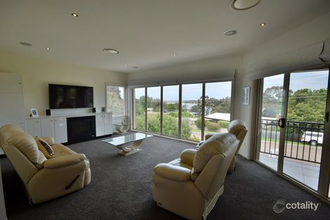 Property photo of 182 Newlands Drive Paynesville VIC 3880