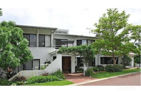1 River Way, Salter Point, WA 6152