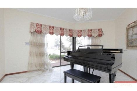 Property photo of 1 River Way Salter Point WA 6152