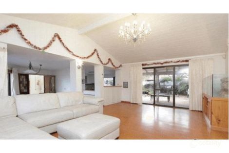 Property photo of 1 River Way Salter Point WA 6152