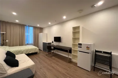 Property photo of 1013/43 Therry Street Melbourne VIC 3000
