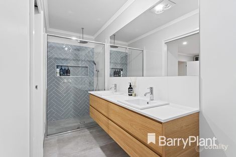 Property photo of 8 Chrystobel Court Coldstream VIC 3770