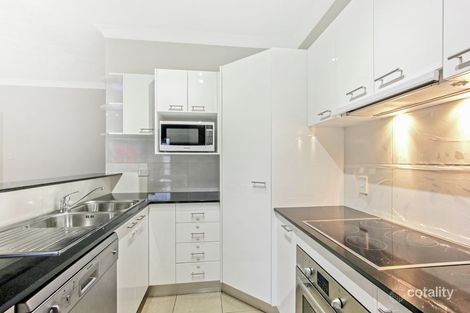 Property photo of 302/16-20 Sanders Street Upper Mount Gravatt QLD 4122