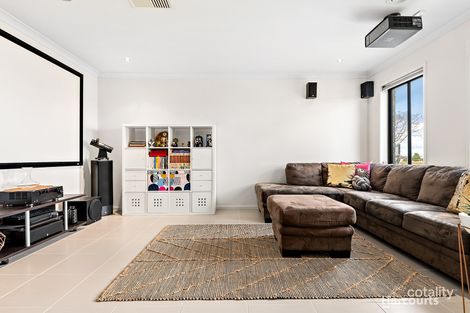 Property photo of 98 Webster Way Pakenham VIC 3810