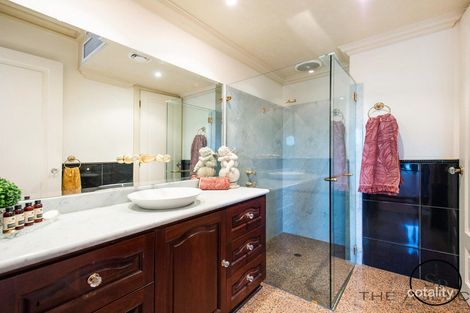 Property photo of 8 Eunamara Retreat Halls Head WA 6210