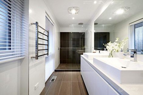 Property photo of 24 Olympic Avenue Montmorency VIC 3094