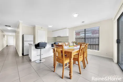 Property photo of 2/77 Bronson Circuit Hoppers Crossing VIC 3029