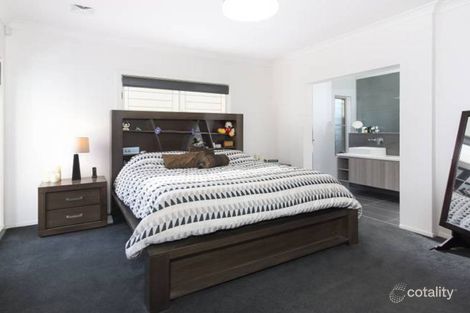 Property photo of 9 Senden Crescent Colebee NSW 2761