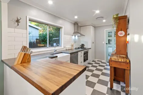 Property photo of 16 Buena Vista Road Woodford NSW 2778