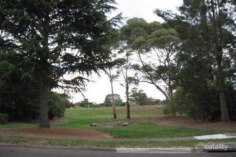 11 Roseland Gr, Doncaster, VIC 3108