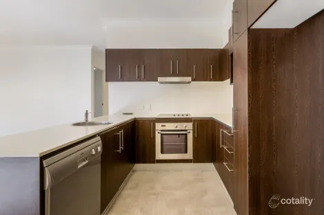 Property photo of 1/5 Carey Lane Southport QLD 4215