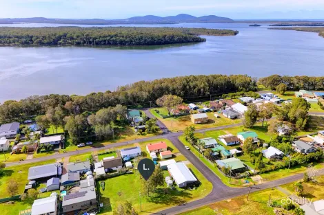 Property photo of 28 Warralong Street Coomba Park NSW 2428