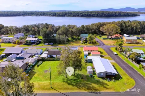 Property photo of 28 Warralong Street Coomba Park NSW 2428