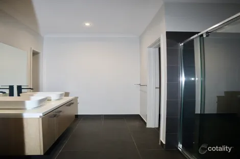 Property photo of 13 Rubicon Street West Wodonga VIC 3690
