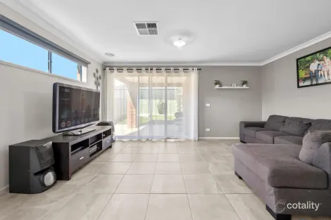 Property photo of 19 Cabernet Drive Maiden Gully VIC 3551