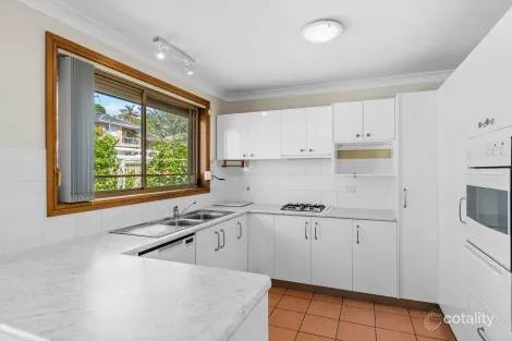 Property photo of 1/17 Karbo Street Figtree NSW 2525