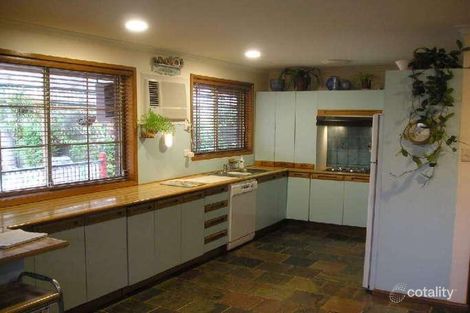 Property photo of 2 Manyung Court Keilor East VIC 3033