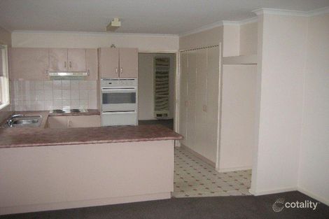 Property photo of 2/32 Goldsmith Street Hamilton VIC 3300