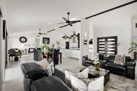 Property photo of 16 Bosun Boulevard Banora Point NSW 2486