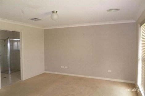 Property photo of 7 Cowan Place Lloyd NSW 2650