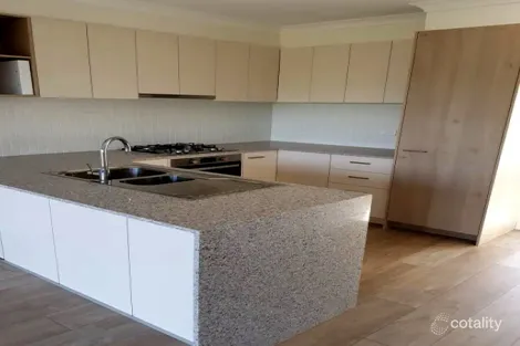 Property photo of 22/47 Waterhaven Boulevard Point Cook VIC 3030