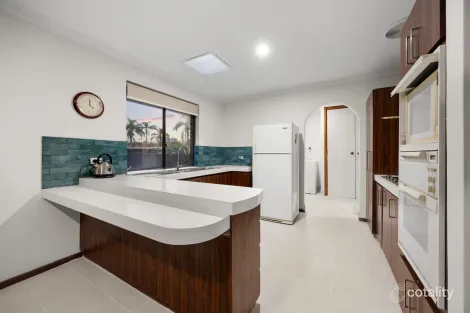 Property photo of 10 Ludlow Way Warnbro WA 6169