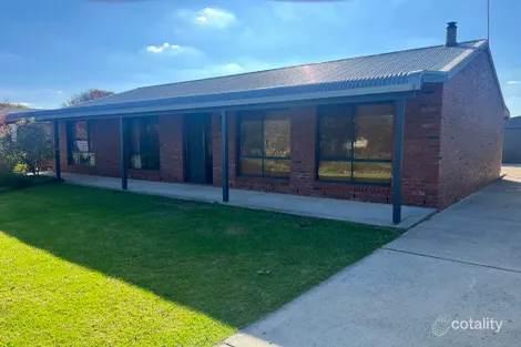 17 Thomson St, Stratford, VIC 3862