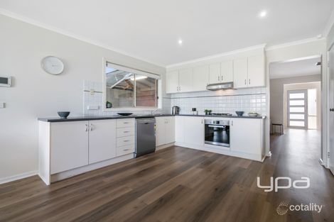 Property photo of 22 Burge Drive Sunbury VIC 3429