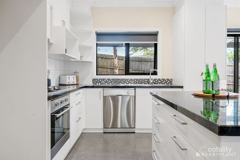 Property photo of 2/15 Ross Road Croydon VIC 3136