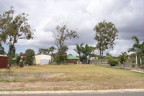 14 Aimee Dr, Urangan, QLD 4655