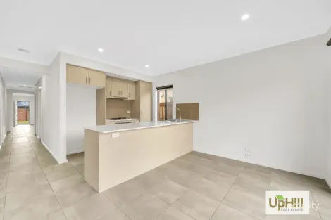 Property photo of 3 Candelo Street Clyde VIC 3978