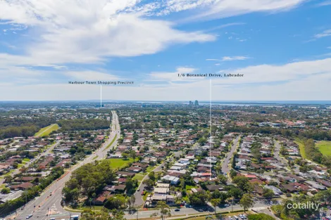 Property photo of 1/6 Botanical Drive Labrador QLD 4215
