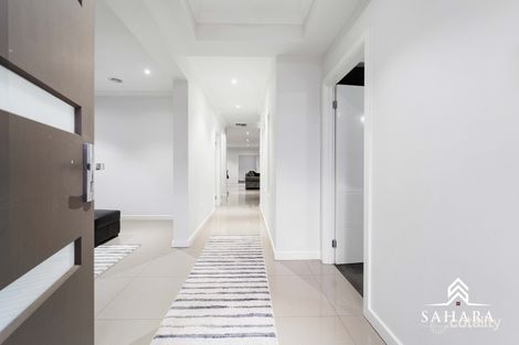 Property photo of 12 Stoke Circuit Wollert VIC 3750