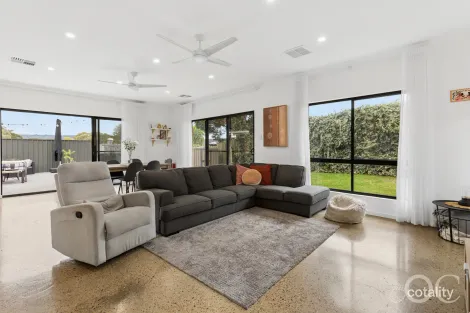 Property photo of 5 Traminer Close Wynn Vale SA 5127