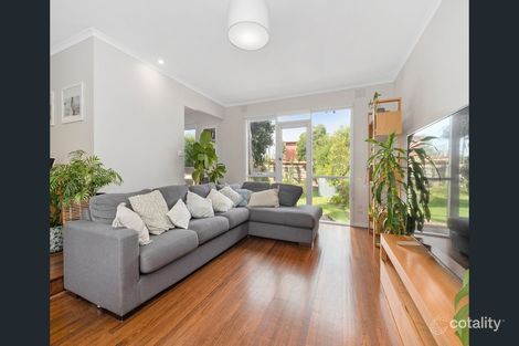 Property photo of 27 Pine Hill Drive Frankston VIC 3199