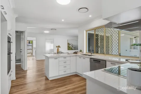 Property photo of 52 Leilani Drive Birkdale QLD 4159