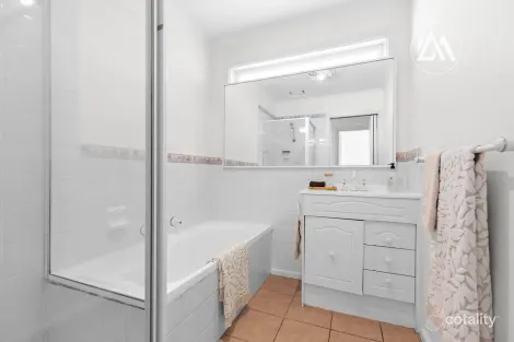 Property photo of 9 Venice Court Frankston VIC 3199