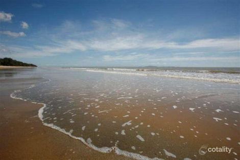Property photo of 14 Dugong Court Bushland Beach QLD 4818