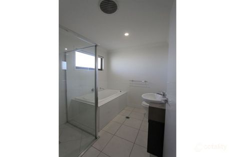 Property photo of 46 Treetops Avenue Springfield Lakes QLD 4300