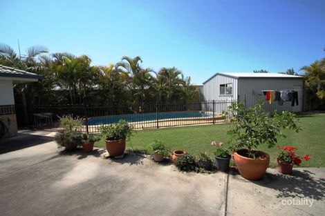 Property photo of 8 Kensington Place Kin Kora QLD 4680