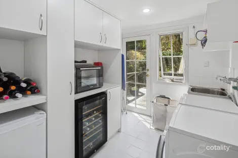 Property photo of 1 Harnett Lane Mittagong NSW 2575