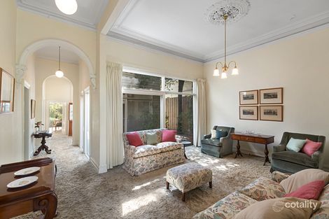 Property photo of 15 Mathoura Road Toorak VIC 3142