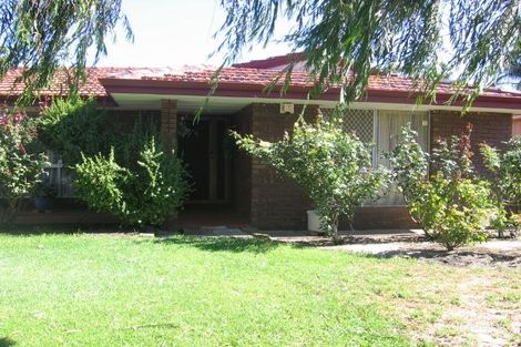Property photo of 105 Wilfred Road Thornlie WA 6108