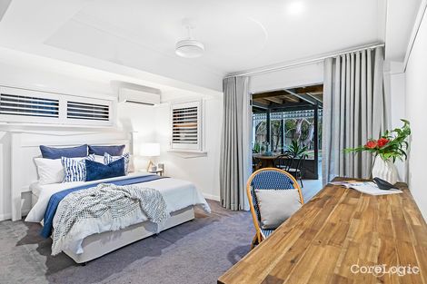 Property photo of 92 Morehead Avenue Norman Park QLD 4170