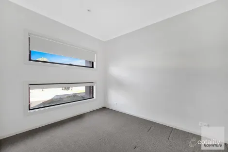 Property photo of 9/40 McCubbin Way Caroline Springs VIC 3023