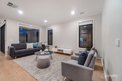 Property photo of 42 Grovedon Circuit Donnybrook VIC 3064