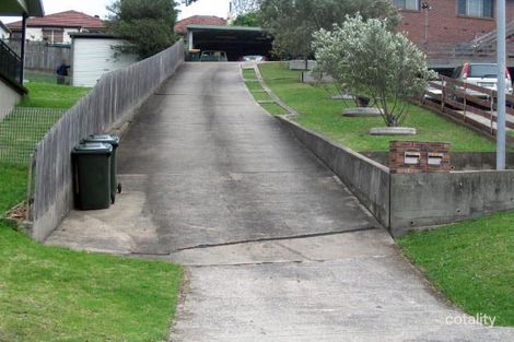 24a Canberra Rd, Lake Heights, NSW 2502