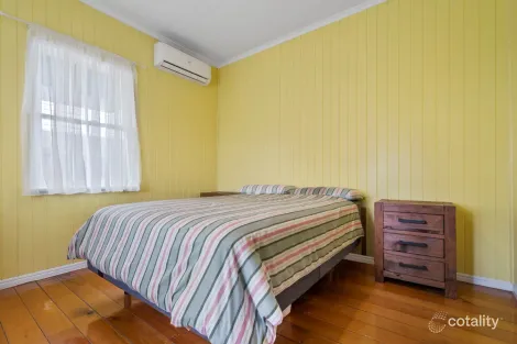 Property photo of 4 Macalister Street Ipswich QLD 4305