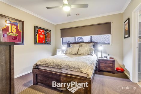Property photo of 47 Fable Way Cranbourne East VIC 3977