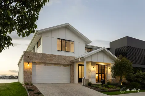 Property photo of 17 Quay Circuit Newport QLD 4020